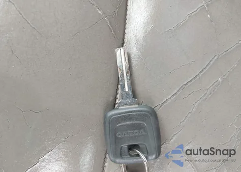 2000 Volvo S70 Glt/Glt Se from USA, damaged, VIN YV1LS56D8Y2627201